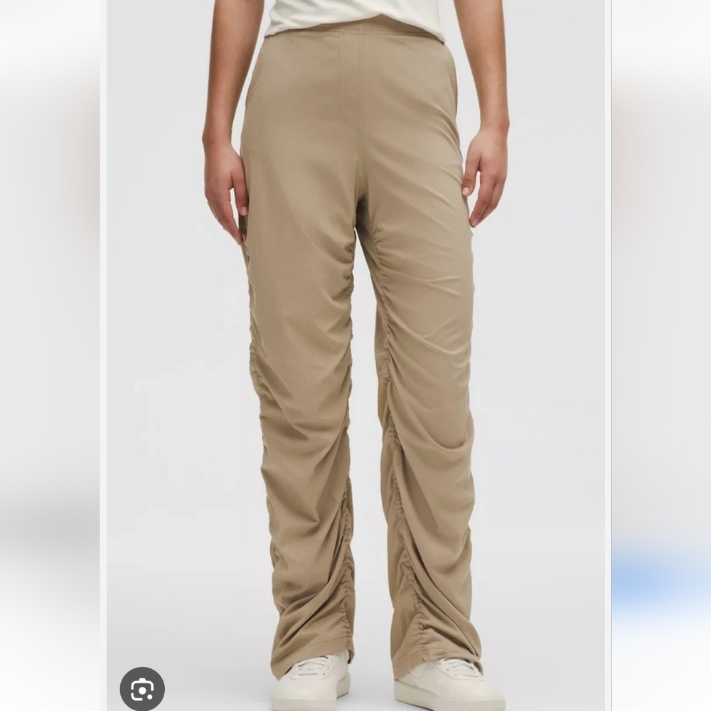 NWT Lululemon Dance Studio Slim Fit High Rise Flared Pant XXS Sheer Oak